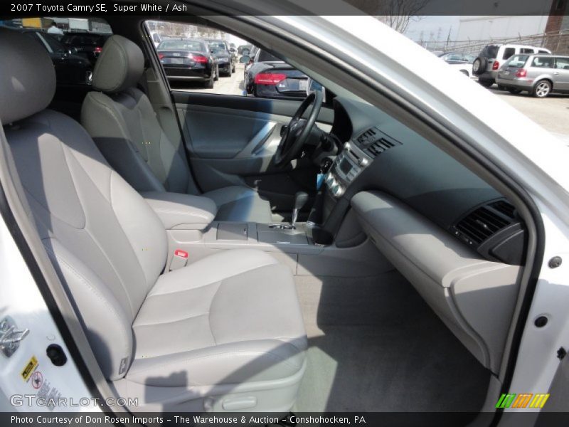 Super White / Ash 2007 Toyota Camry SE