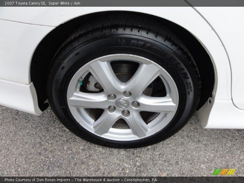 Super White / Ash 2007 Toyota Camry SE