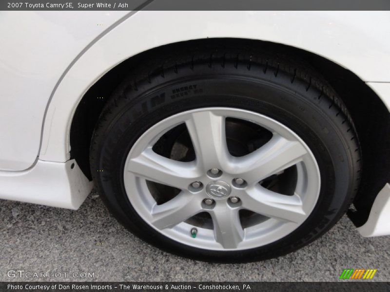 Super White / Ash 2007 Toyota Camry SE