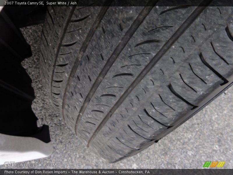 Super White / Ash 2007 Toyota Camry SE
