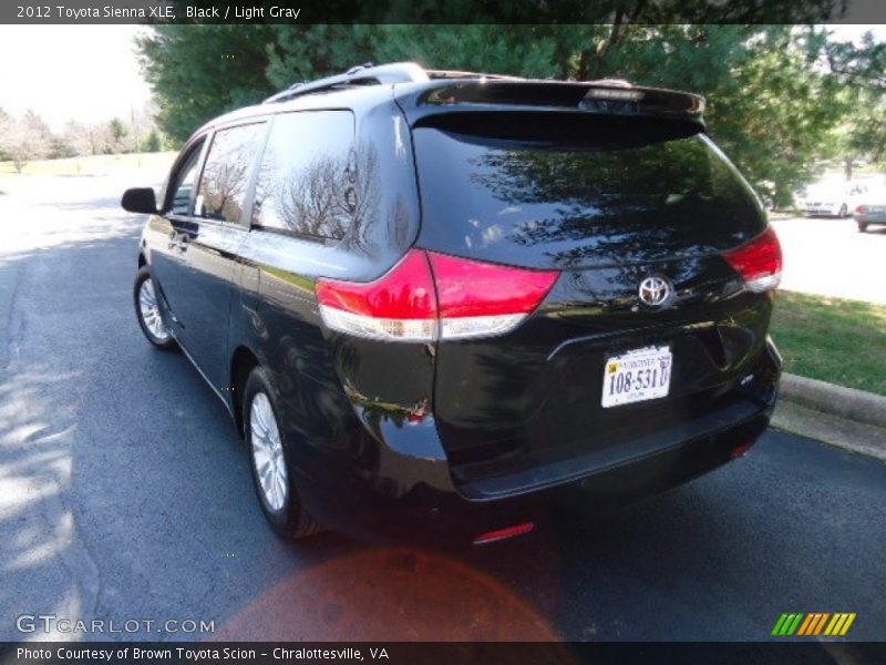 Black / Light Gray 2012 Toyota Sienna XLE