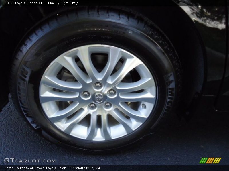 Black / Light Gray 2012 Toyota Sienna XLE