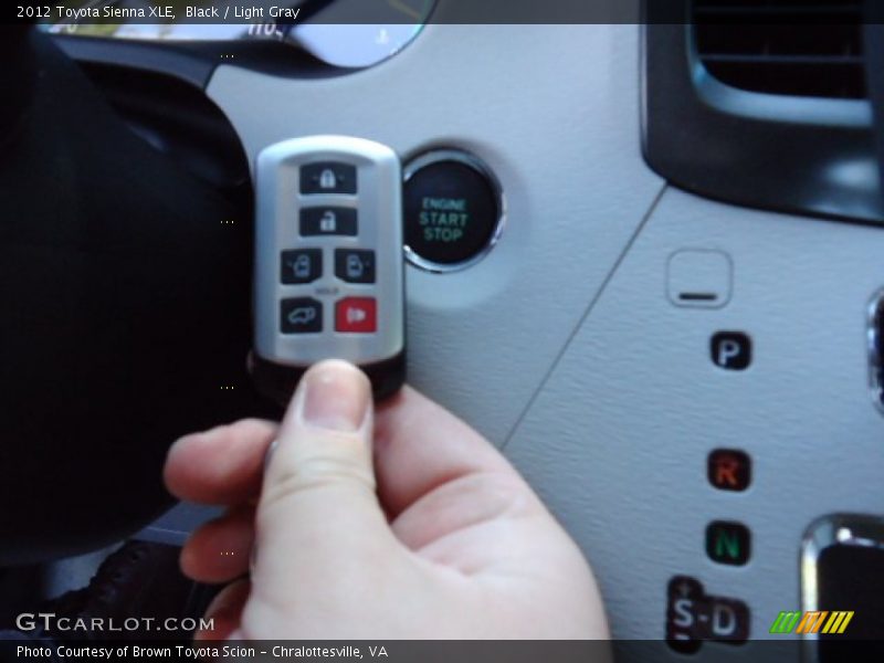 Black / Light Gray 2012 Toyota Sienna XLE