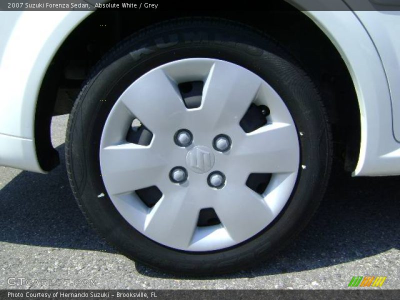 Absolute White / Grey 2007 Suzuki Forenza Sedan
