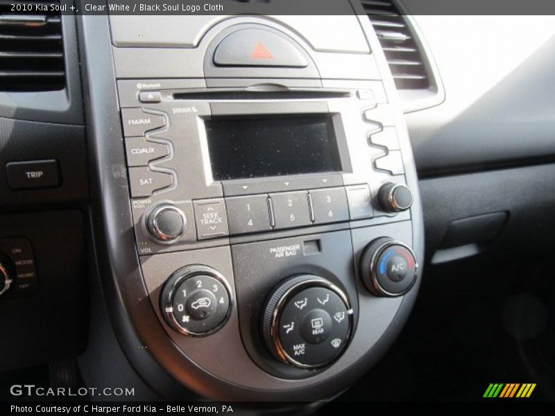 Clear White / Black Soul Logo Cloth 2010 Kia Soul +