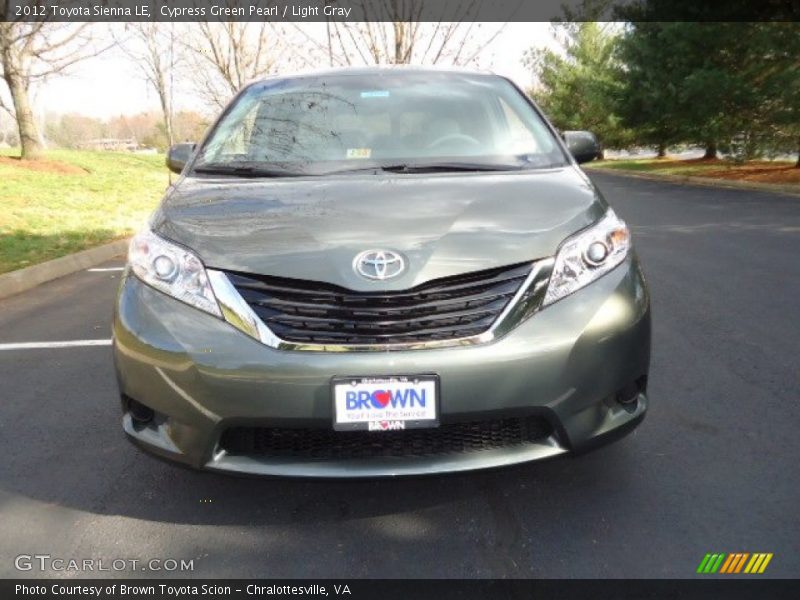 Cypress Green Pearl / Light Gray 2012 Toyota Sienna LE