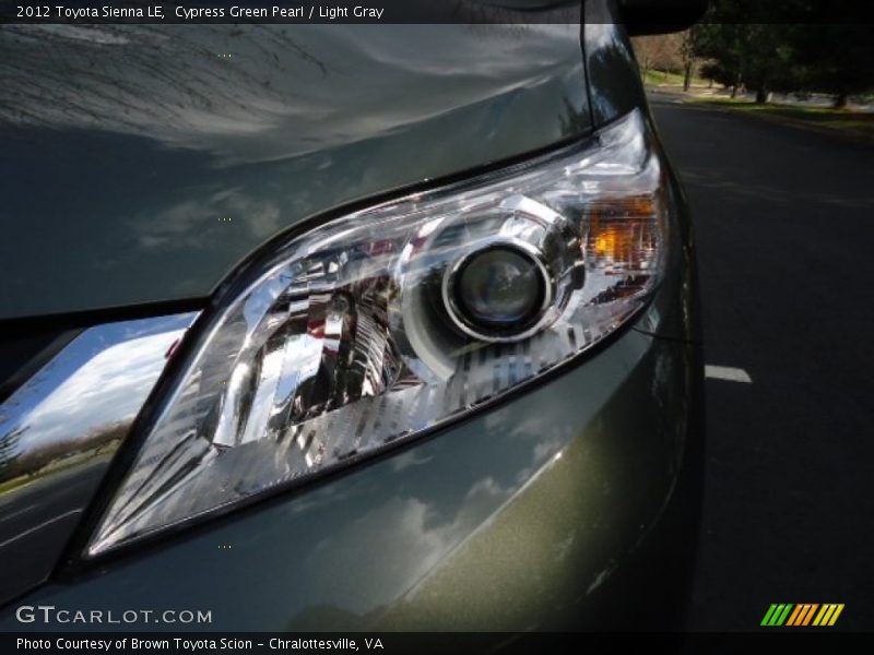 Cypress Green Pearl / Light Gray 2012 Toyota Sienna LE