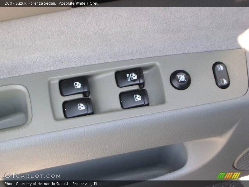 Absolute White / Grey 2007 Suzuki Forenza Sedan
