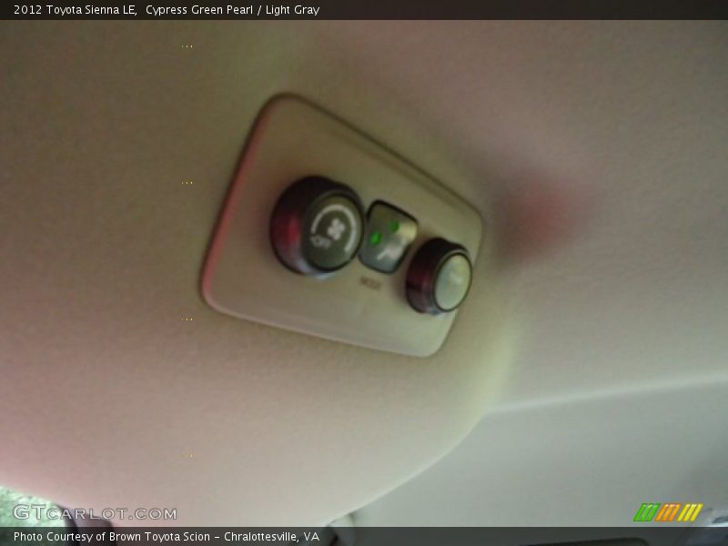 Cypress Green Pearl / Light Gray 2012 Toyota Sienna LE