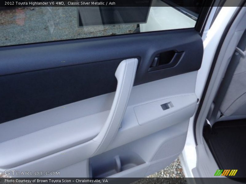 Classic Silver Metallic / Ash 2012 Toyota Highlander V6 4WD