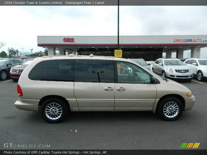 Champagne Pearl / Camel 1999 Chrysler Town & Country Limited
