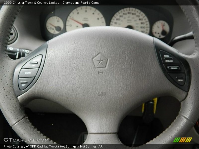 Champagne Pearl / Camel 1999 Chrysler Town & Country Limited