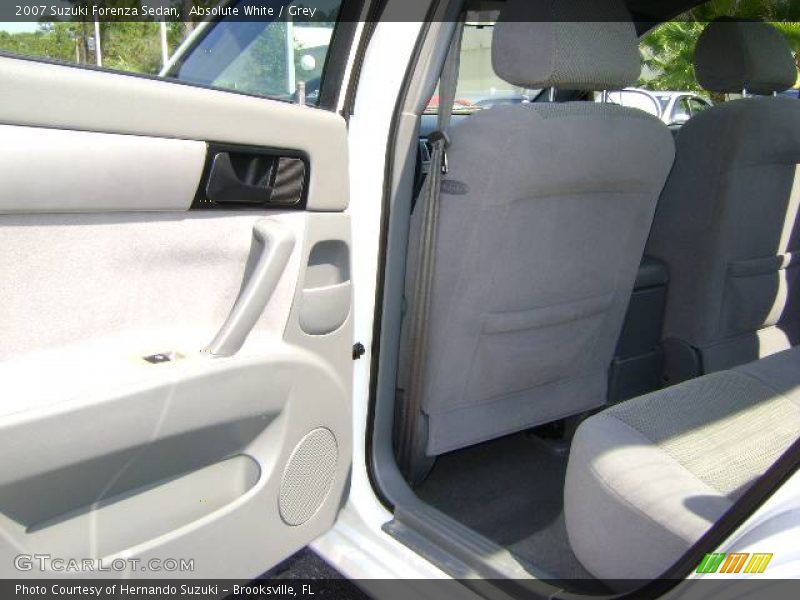 Absolute White / Grey 2007 Suzuki Forenza Sedan