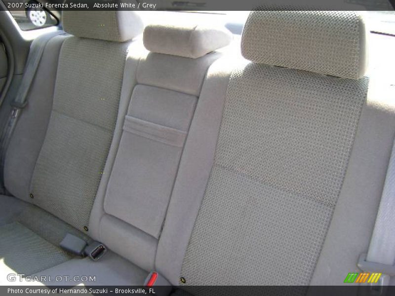 Absolute White / Grey 2007 Suzuki Forenza Sedan