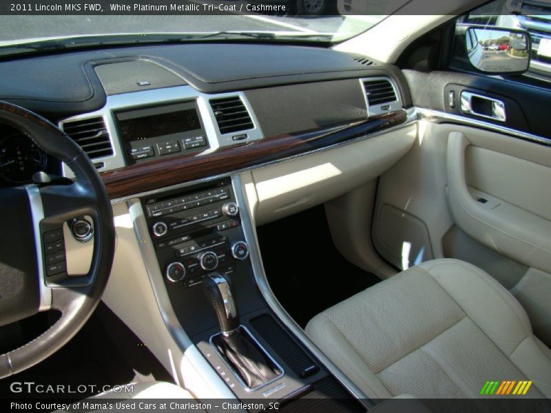 White Platinum Metallic Tri-Coat / Cashmere 2011 Lincoln MKS FWD