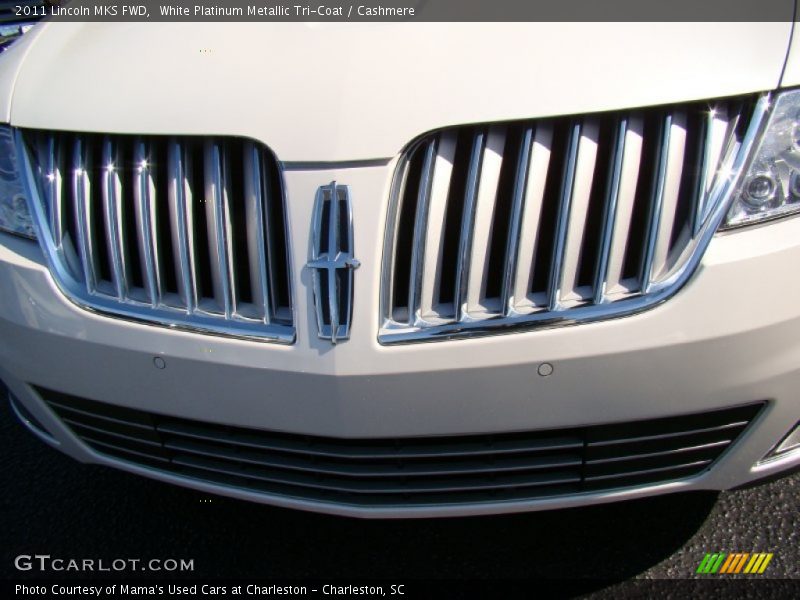 White Platinum Metallic Tri-Coat / Cashmere 2011 Lincoln MKS FWD