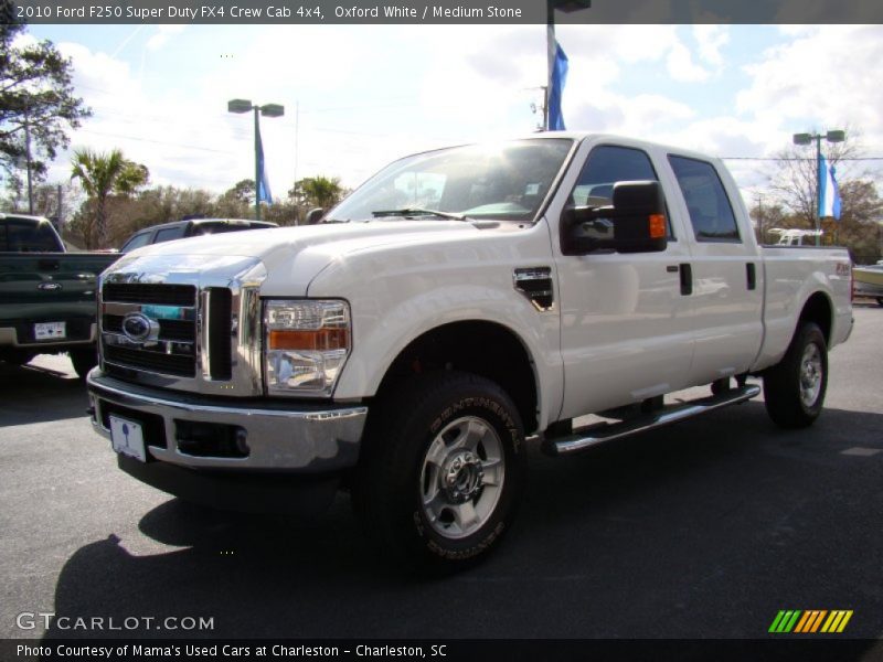 Oxford White / Medium Stone 2010 Ford F250 Super Duty FX4 Crew Cab 4x4