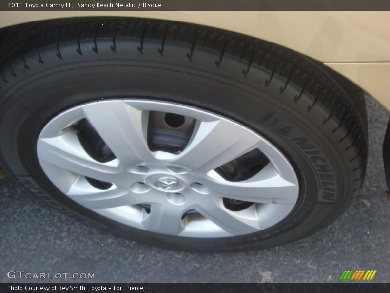 Sandy Beach Metallic / Bisque 2011 Toyota Camry LE