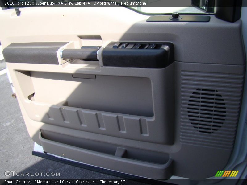 Oxford White / Medium Stone 2010 Ford F250 Super Duty FX4 Crew Cab 4x4