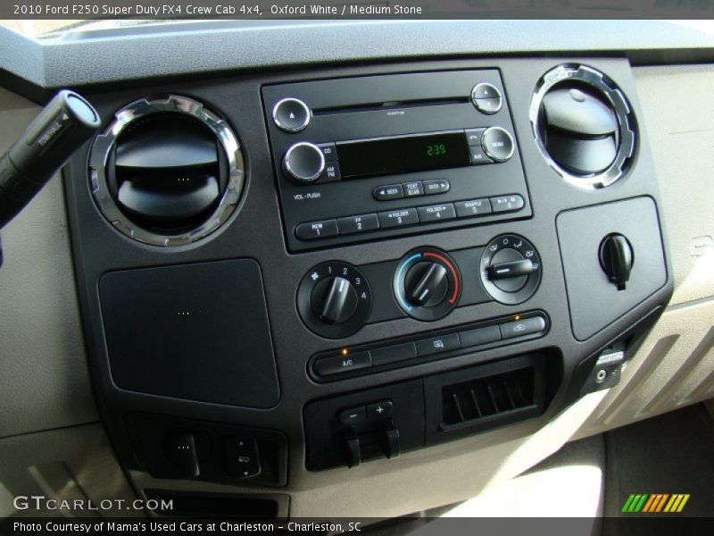 Oxford White / Medium Stone 2010 Ford F250 Super Duty FX4 Crew Cab 4x4