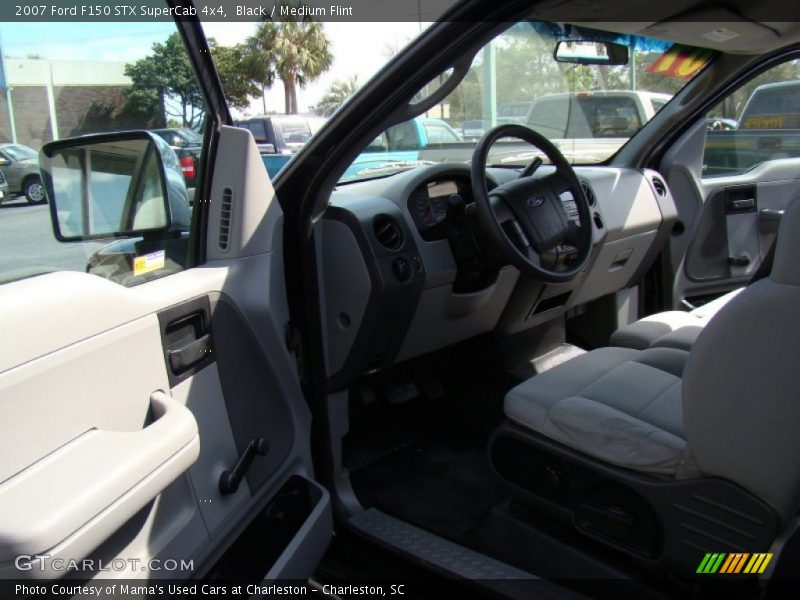 Black / Medium Flint 2007 Ford F150 STX SuperCab 4x4