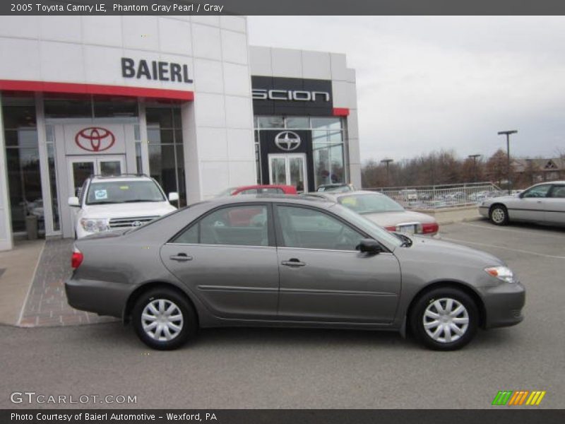 Phantom Gray Pearl / Gray 2005 Toyota Camry LE