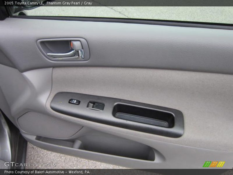 Phantom Gray Pearl / Gray 2005 Toyota Camry LE