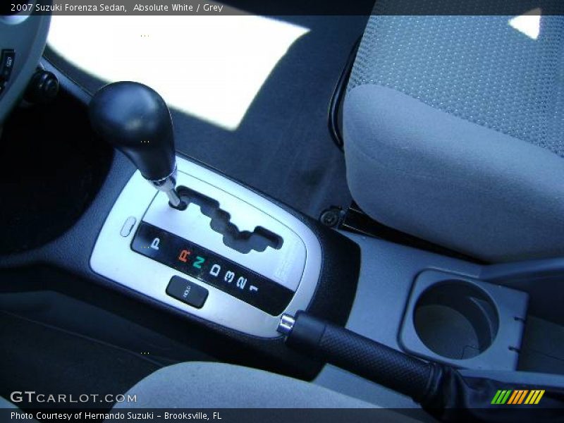Absolute White / Grey 2007 Suzuki Forenza Sedan