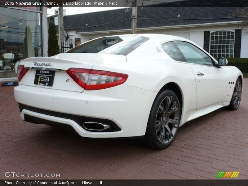 Bianco Eldorado (White) / Nero 2009 Maserati GranTurismo S