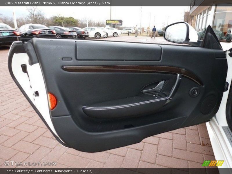 Door Panel of 2009 GranTurismo S