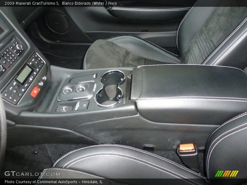 Bianco Eldorado (White) / Nero 2009 Maserati GranTurismo S