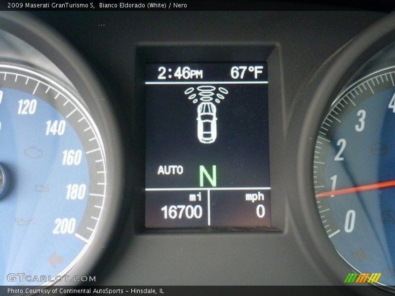 Bianco Eldorado (White) / Nero 2009 Maserati GranTurismo S