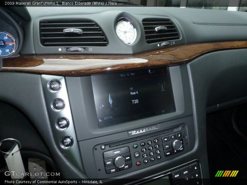 Controls of 2009 GranTurismo S