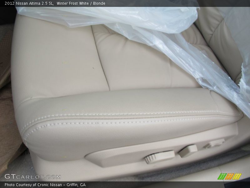 Winter Frost White / Blonde 2012 Nissan Altima 2.5 SL