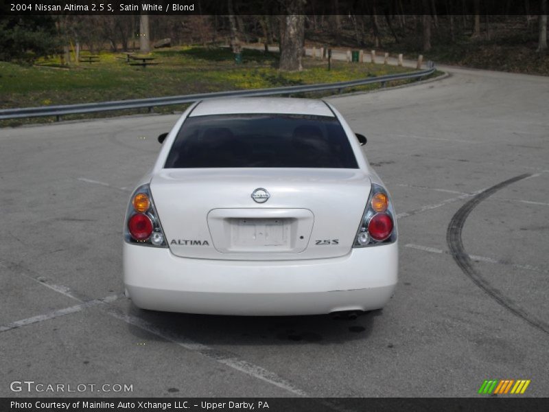 Satin White / Blond 2004 Nissan Altima 2.5 S