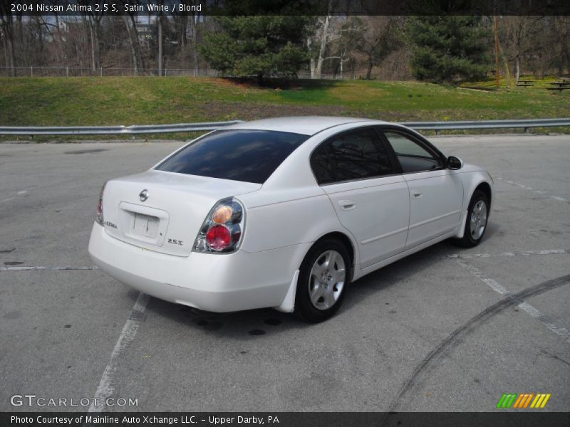 Satin White / Blond 2004 Nissan Altima 2.5 S