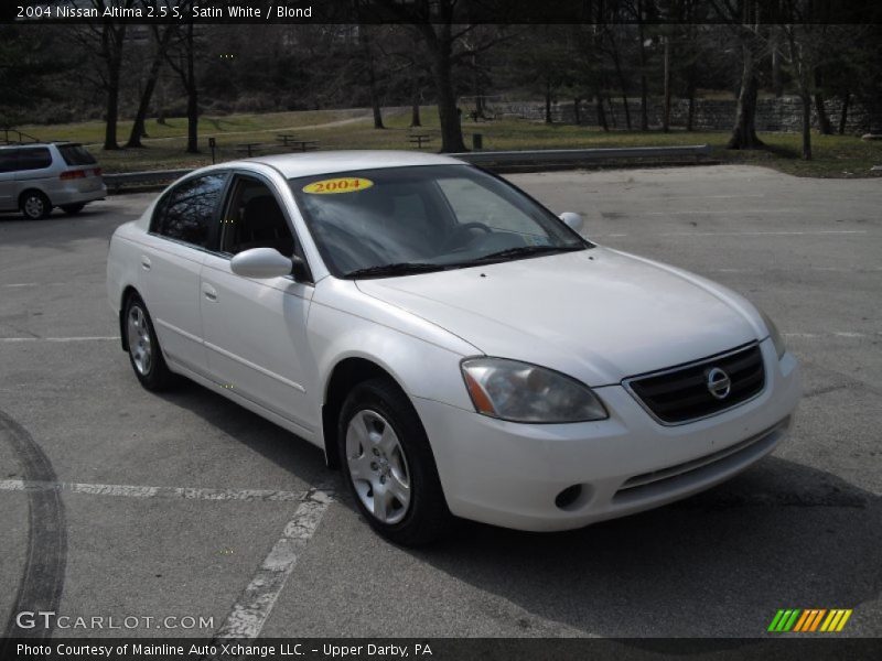 Satin White / Blond 2004 Nissan Altima 2.5 S