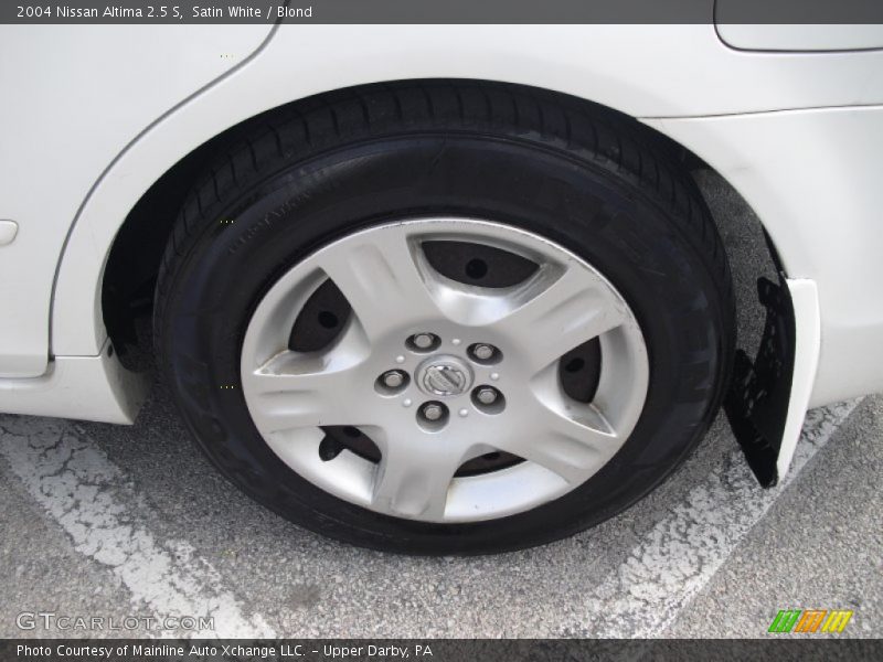 Satin White / Blond 2004 Nissan Altima 2.5 S