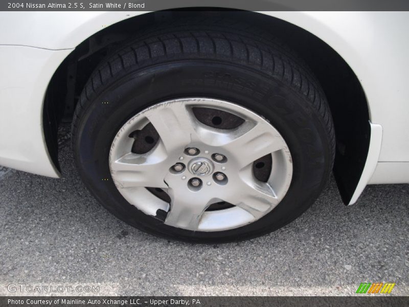 Satin White / Blond 2004 Nissan Altima 2.5 S