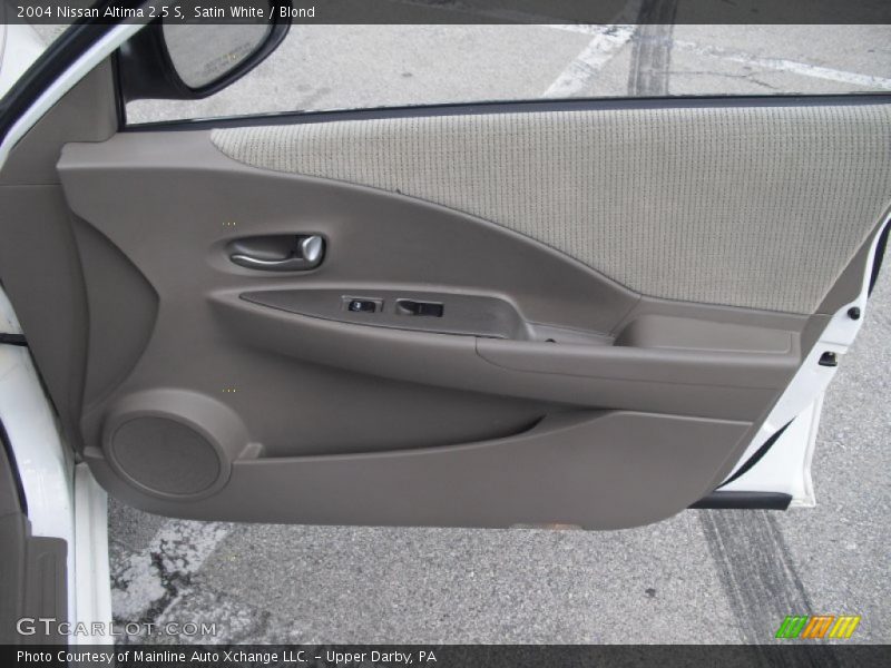 Satin White / Blond 2004 Nissan Altima 2.5 S
