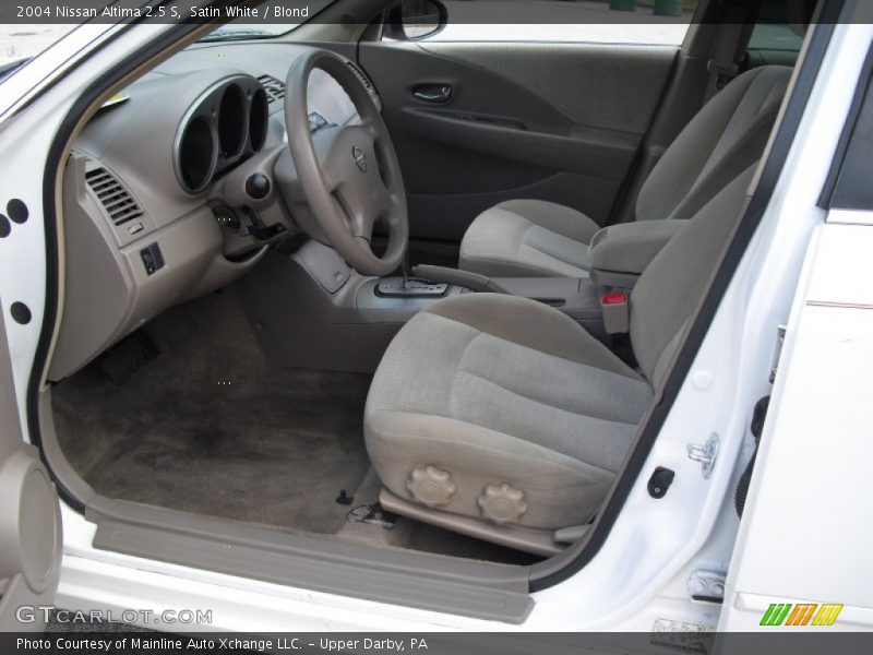Satin White / Blond 2004 Nissan Altima 2.5 S