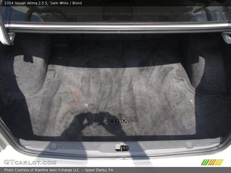 Satin White / Blond 2004 Nissan Altima 2.5 S