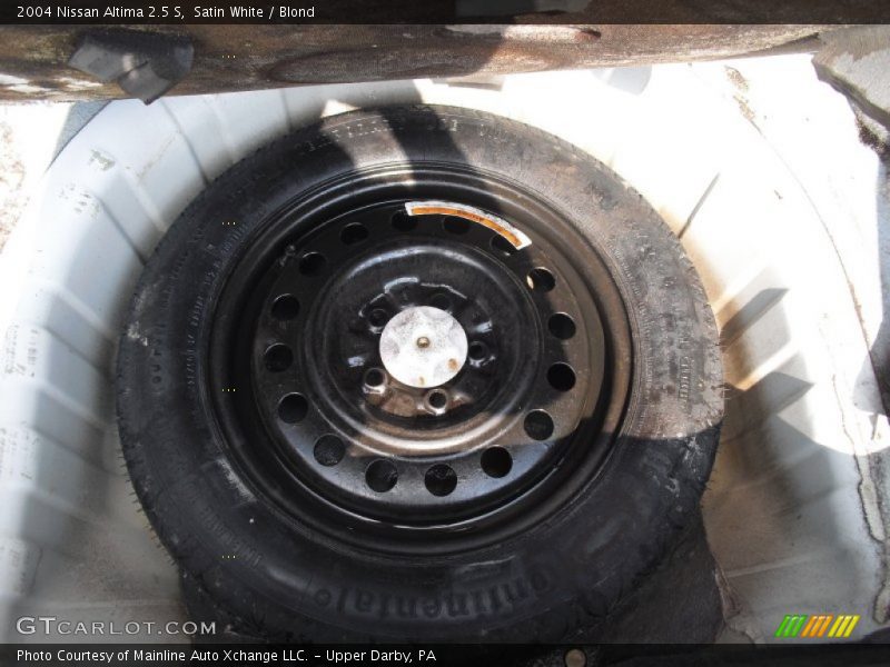 Satin White / Blond 2004 Nissan Altima 2.5 S