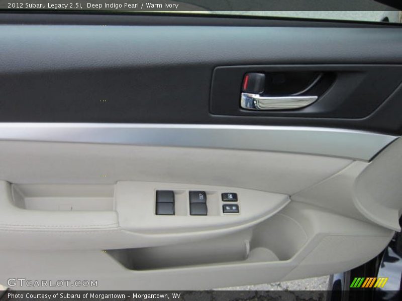 Deep Indigo Pearl / Warm Ivory 2012 Subaru Legacy 2.5i
