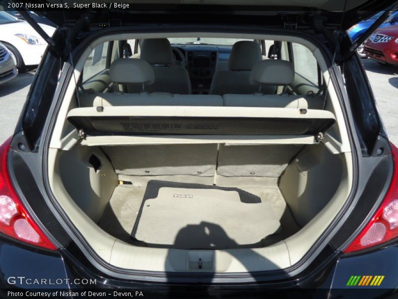 Super Black / Beige 2007 Nissan Versa S