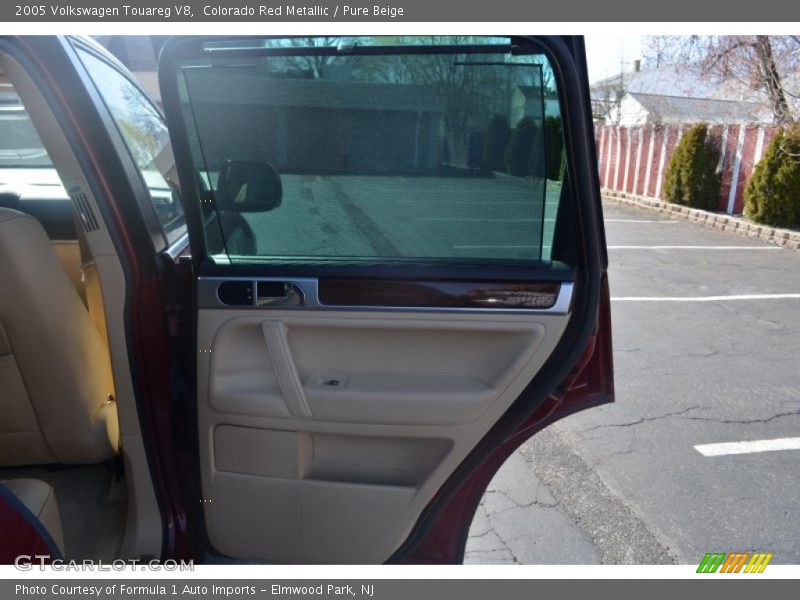 Colorado Red Metallic / Pure Beige 2005 Volkswagen Touareg V8