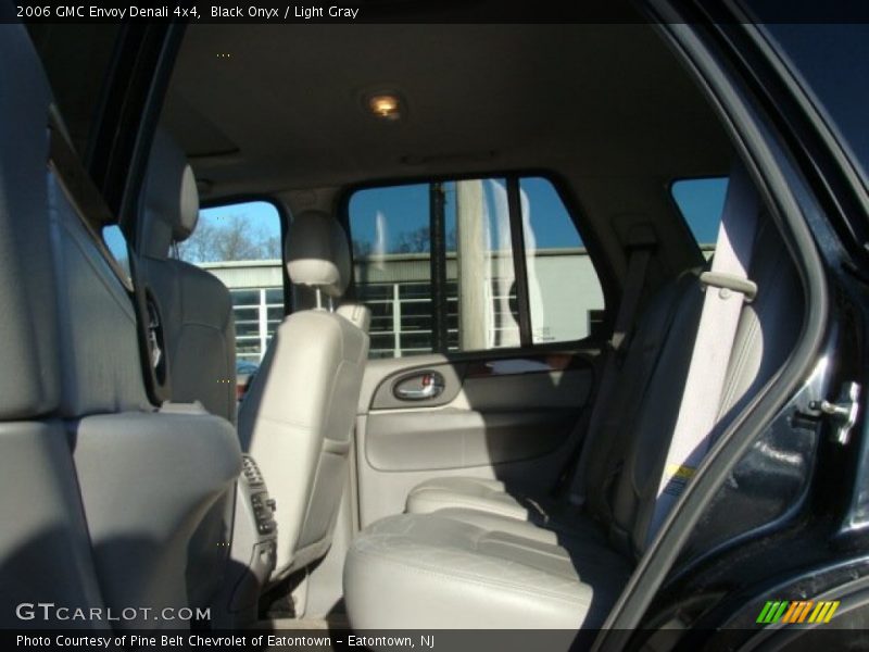 Black Onyx / Light Gray 2006 GMC Envoy Denali 4x4