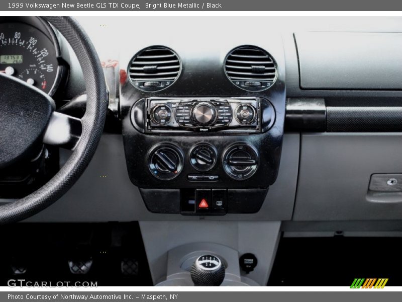 Controls of 1999 New Beetle GLS TDI Coupe