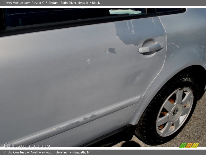 Satin Silver Metallic / Black 1999 Volkswagen Passat GLS Sedan