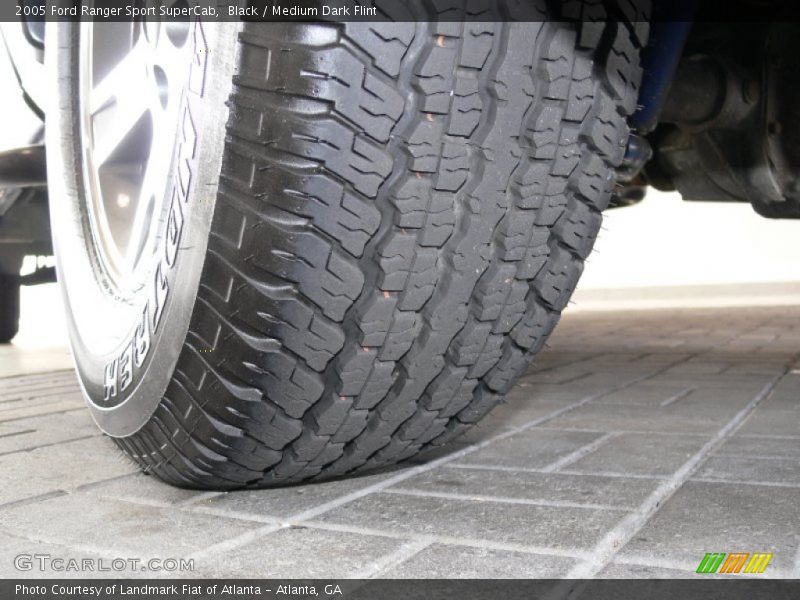 Black / Medium Dark Flint 2005 Ford Ranger Sport SuperCab
